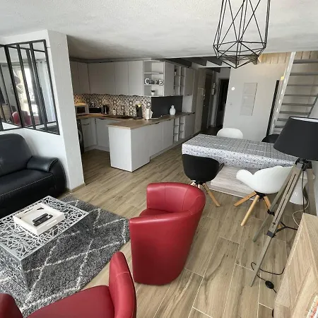 Appartement T3 Duplex Avec Terrasse, Parking Et Wi-fi Au Port - Fr-1-723-38 *